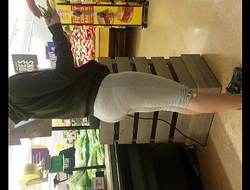 Candid married  PAWG cameltoe in leggings part 2